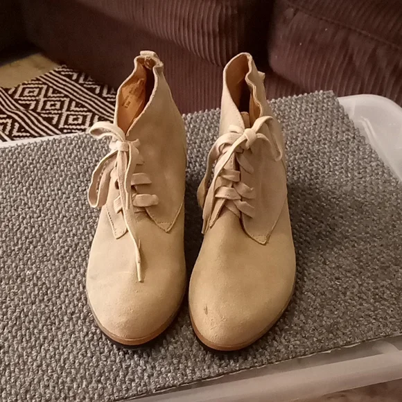 Susina Shoes Susina Reid Tan Suede Lace Up Booties 85m Poshmark